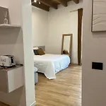 شقة Dimora San Gaetano